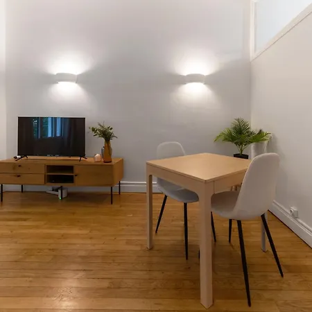 Le Thermale 2 - Design, Quartier Thermal Apartment